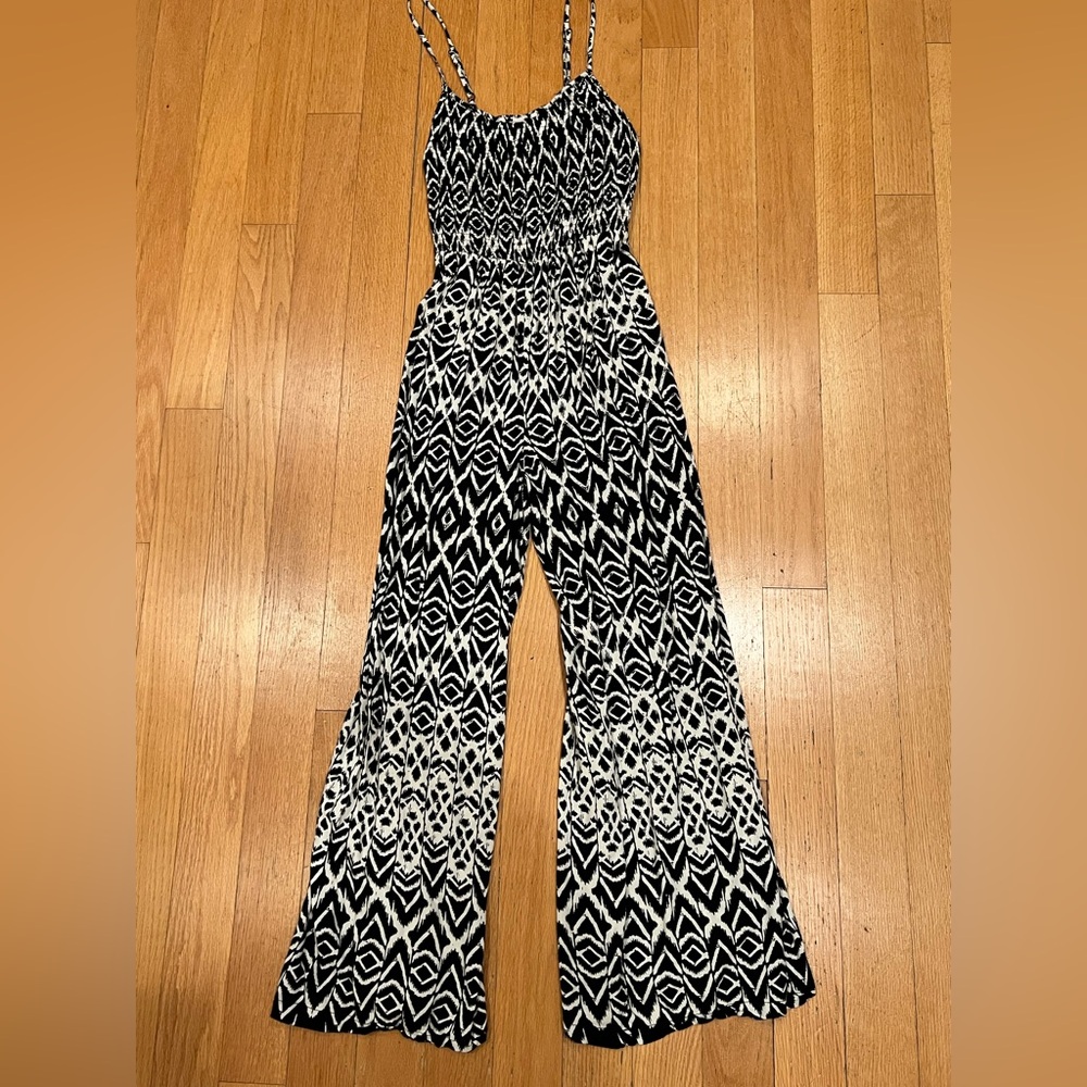 Angie Monochrome Jumpsuit - Picture 2 of 7